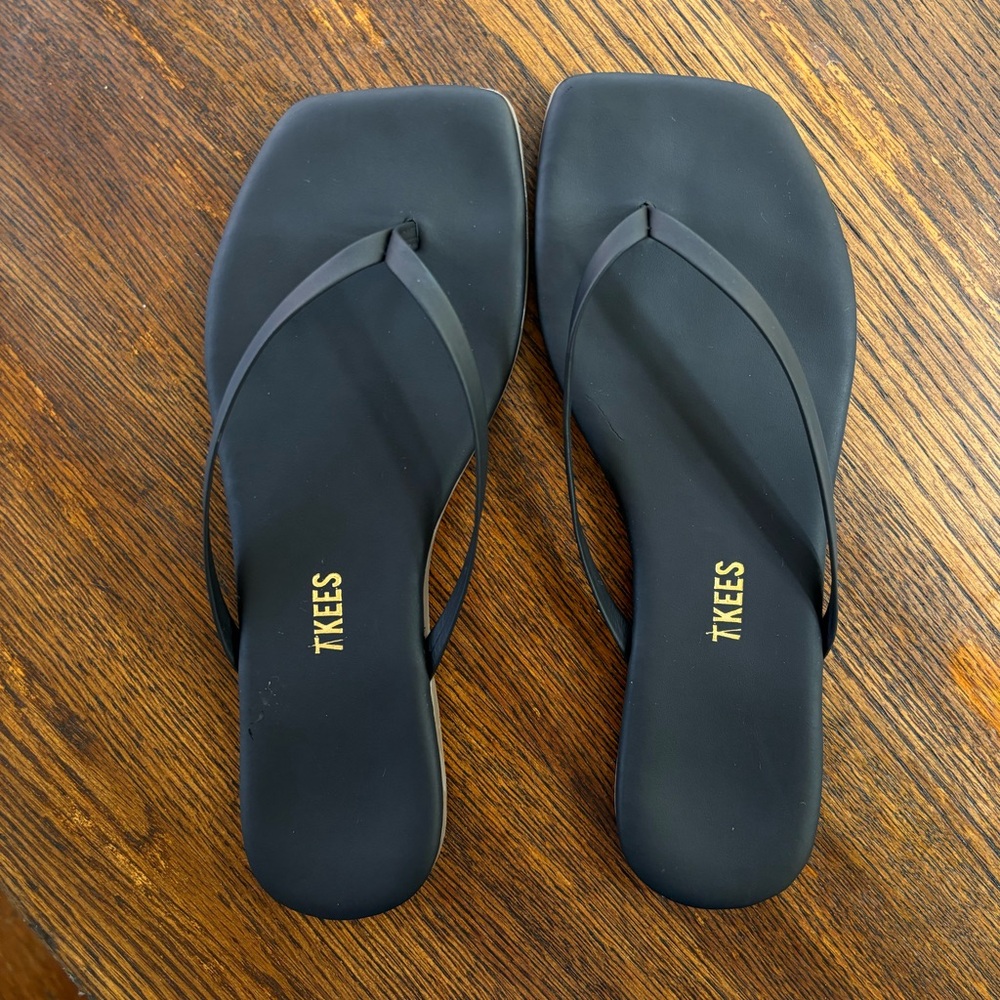 TKEES Square Toe Black Sandals